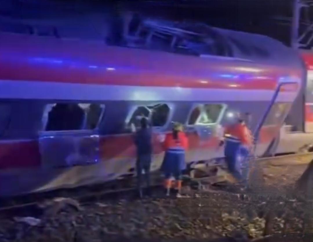 【西班牙铁路事故至少21人遇难，事故发生在一段“直道”，出事的伊尔约公司的列车“