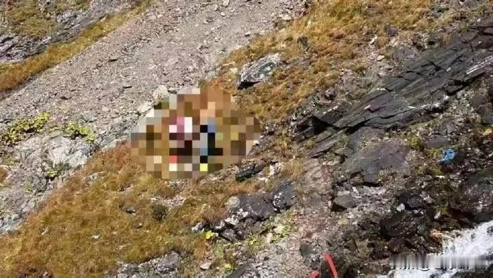 1. 驴友在康定“子龙秘境”滑坠死亡：国庆期间，多名网友发帖称有驴友在四川甘孜康