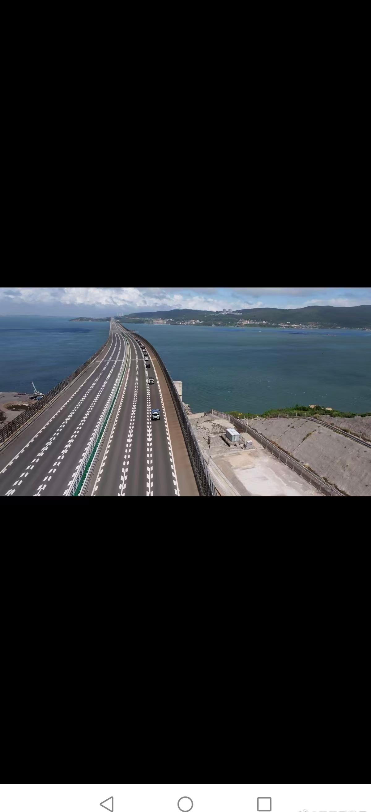 谁不为这样的旅程疯狂打call！平潭大桥风景绝、路况好，更藏着同胞间的深切牵挂，