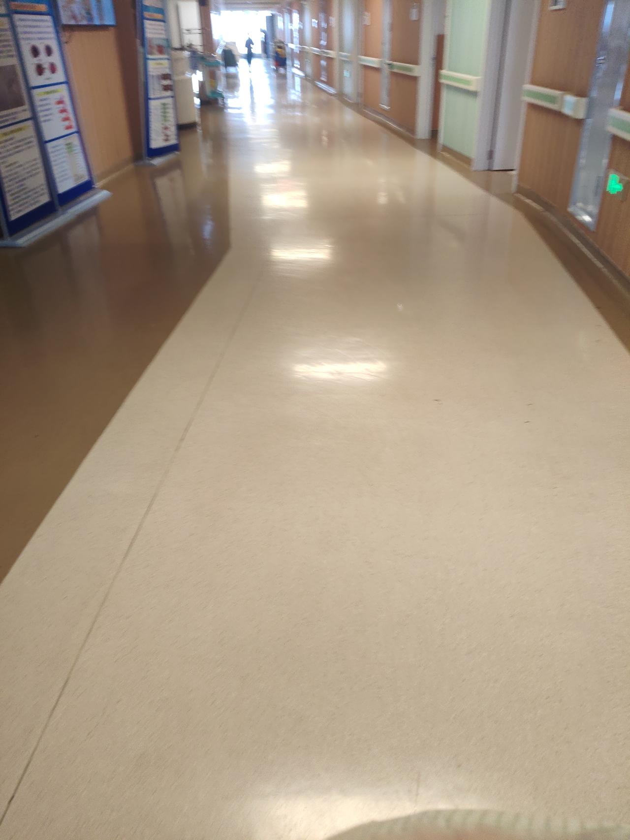 8月30日当你住院时候就知道有孩子才会多幸福。现在8年轻人多生孩子还是有必要的，