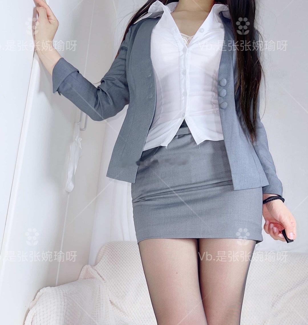 谋生很辛苦，热爱就不一样了，愿我们每日工作，不仅为了谋生，还有热爱 ​​​