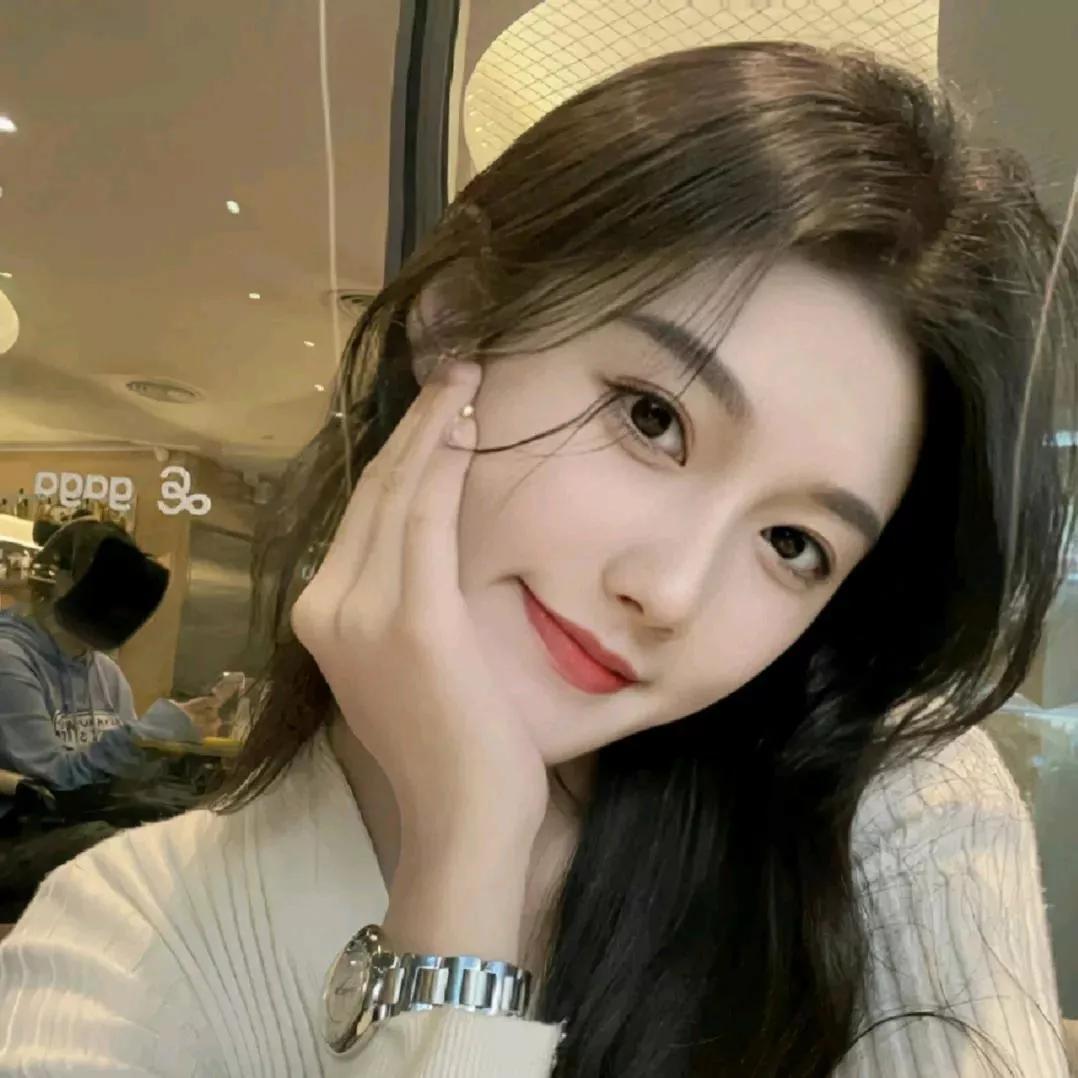 在咖啡馆里，静静享受午后时光🌞✨女孩下午茶 纯真少女心事 少女心事馆 藏不住少