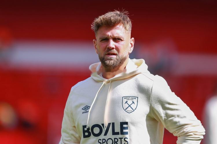 隆戈：菲尔克鲁格将于今晚凌晨抵达米兰，明天将进行体检多家媒体报道，AC米兰租借签