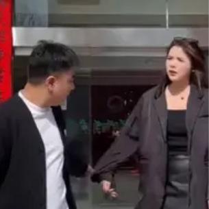 寒心！离婚最后一顿散伙饭被拒，妻子蹲地痛哭，网友：不爱了连敷衍都嫌多余
 
民政