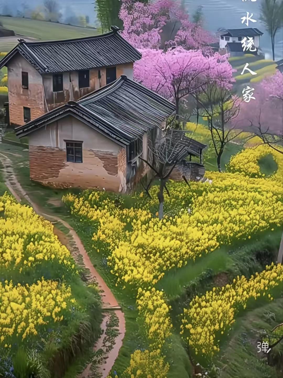 天净沙·春忆
小桥流水桃花，
庭院春蕊初发。
那年春色如画，
香凝霞彩，
胜似仙