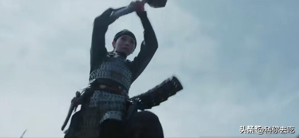 《逐玉》里樊娘子那个吐血反杀，拍得真热闹。可一个前脚还为杀猪自卑的姑娘，后脚就干