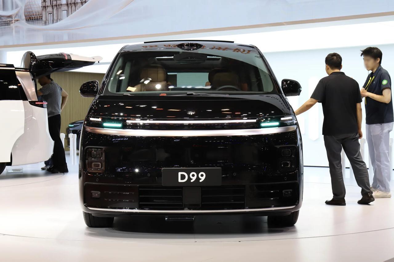 开了8年SUV，没想到被一台5米2的MPV改观了
以前对MPV的驾驶感没什么期待