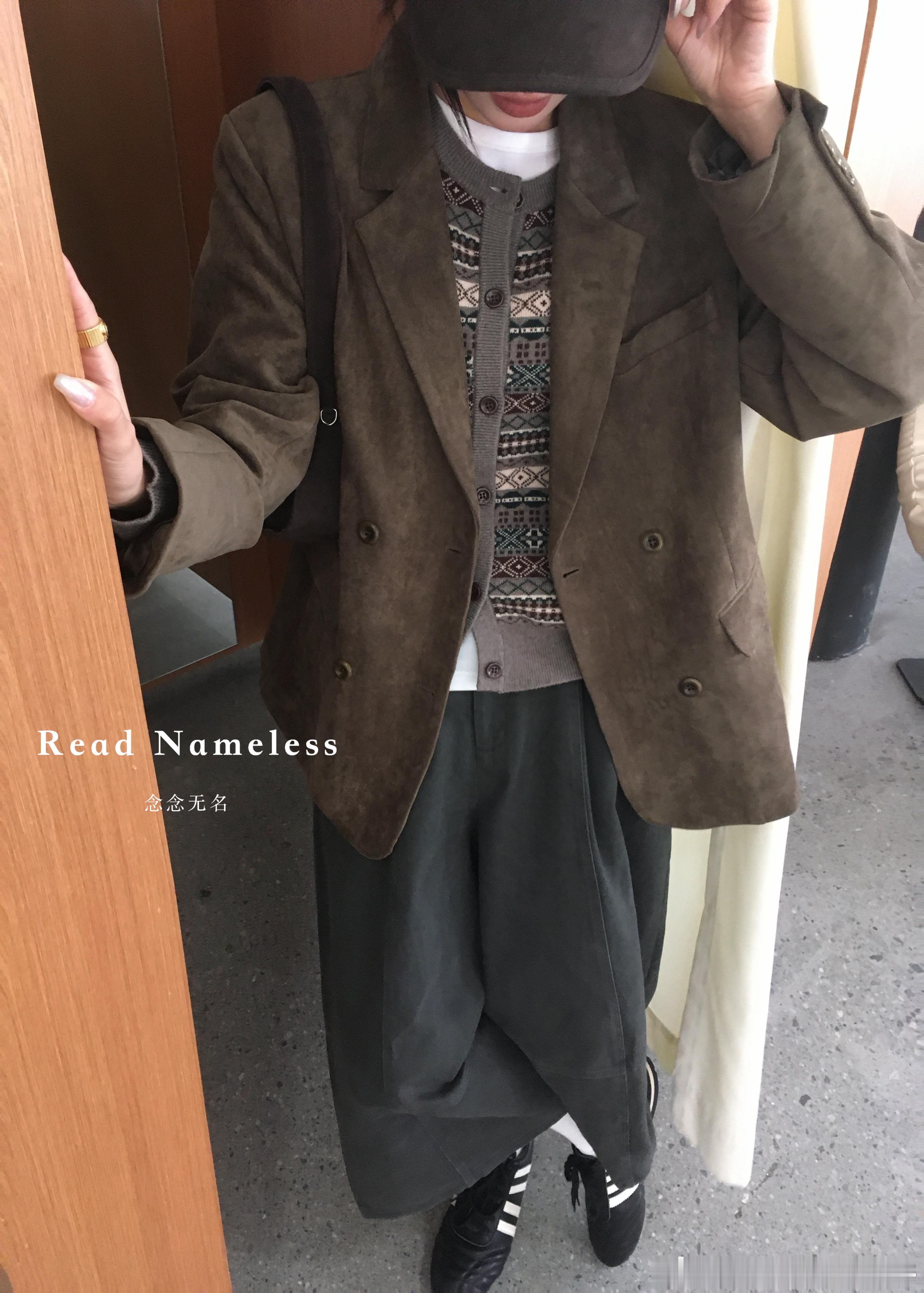 这套数据出乎我意料的高哎！看来大家喜欢这种里里外外都叠搭好的[害羞]外套之前上过