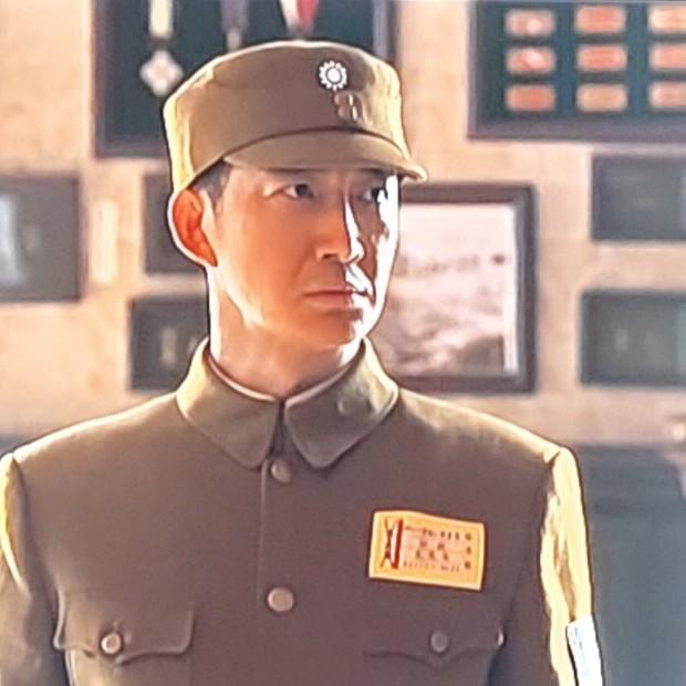 央视热播剧《八千里路云和月》中，张云魁跟随运送伤兵的车到了南京，进城前他商人打扮