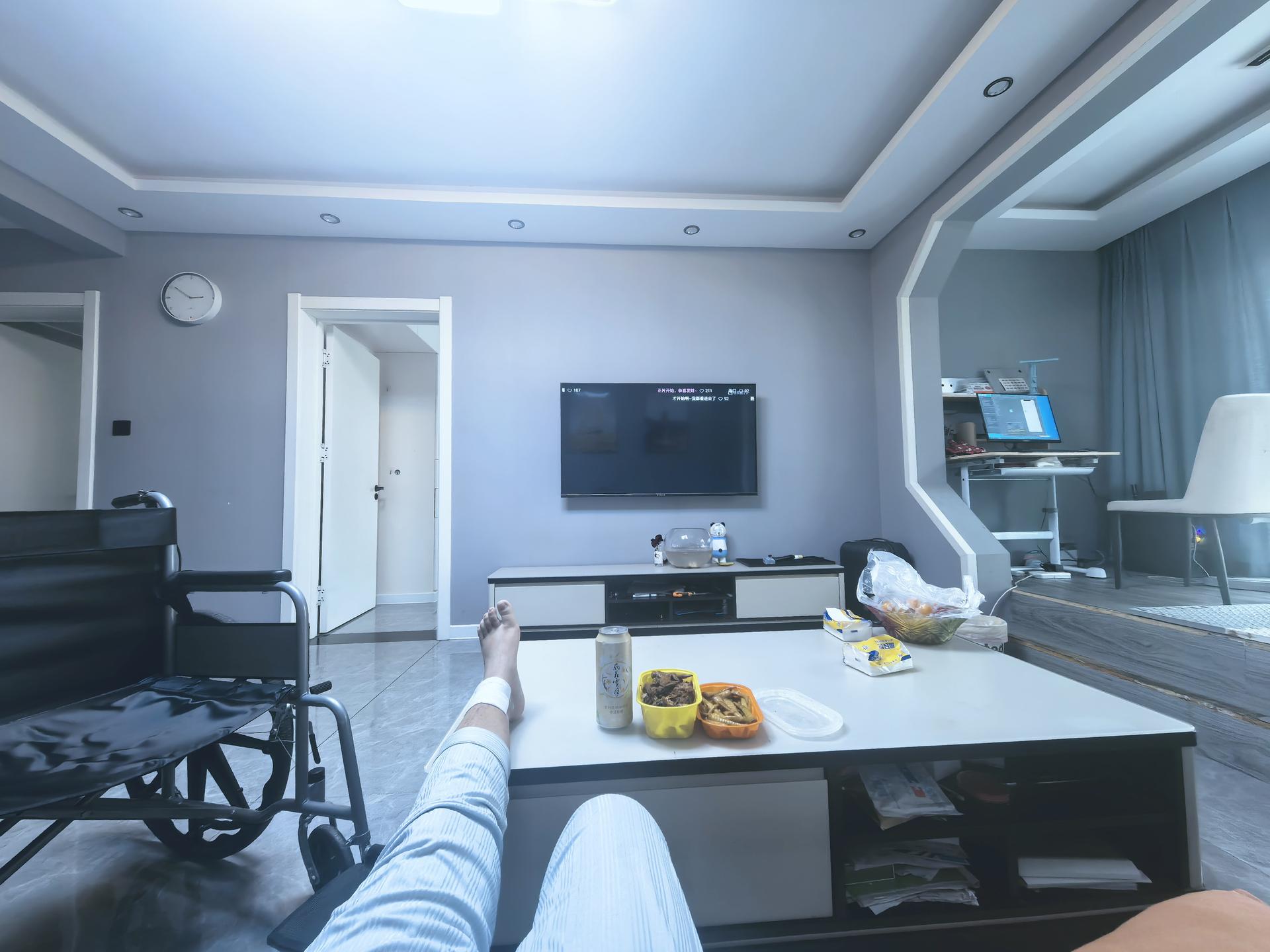 等大哥走之前必须给我冰箱蓄满，就这小日子还得过两月。真是太没意思了。一...