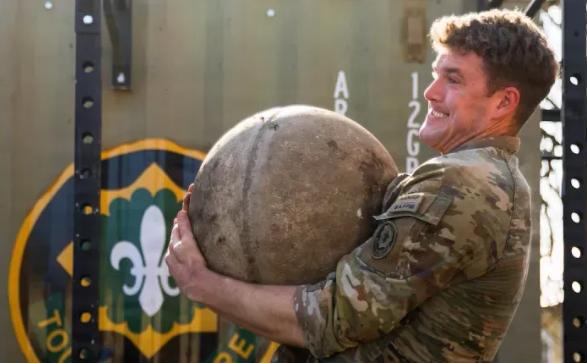 美国要打大仗了！
 
3月25日，据美国五角大楼发布的消息称，美国将在4月20日