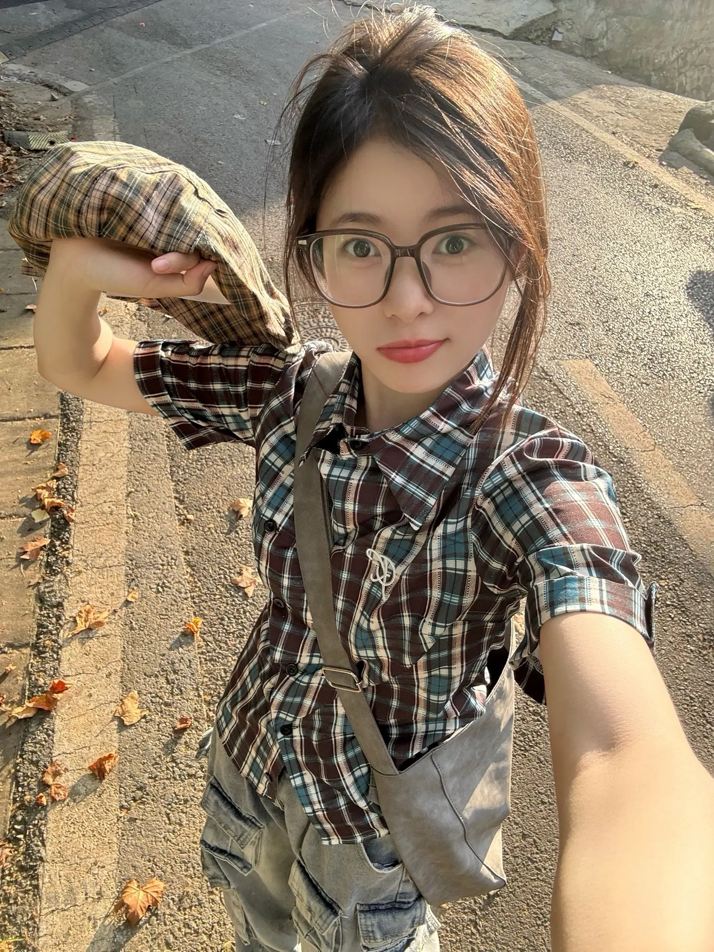 眼镜不只能让我看清世界。还是很好的装饰品