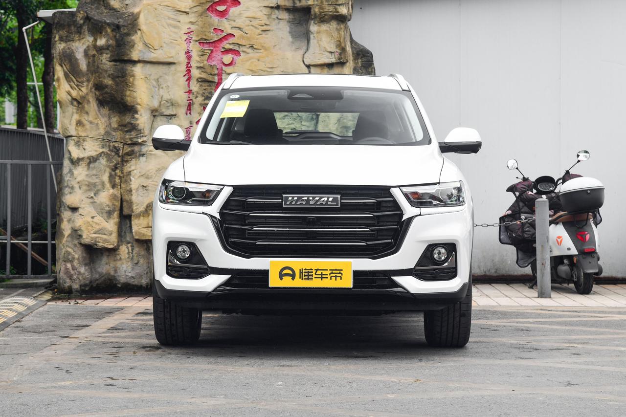 哈弗H6作为国产紧凑型SUV的标杆车型，曾在市场上创造过辉煌战绩，月销量突破6万