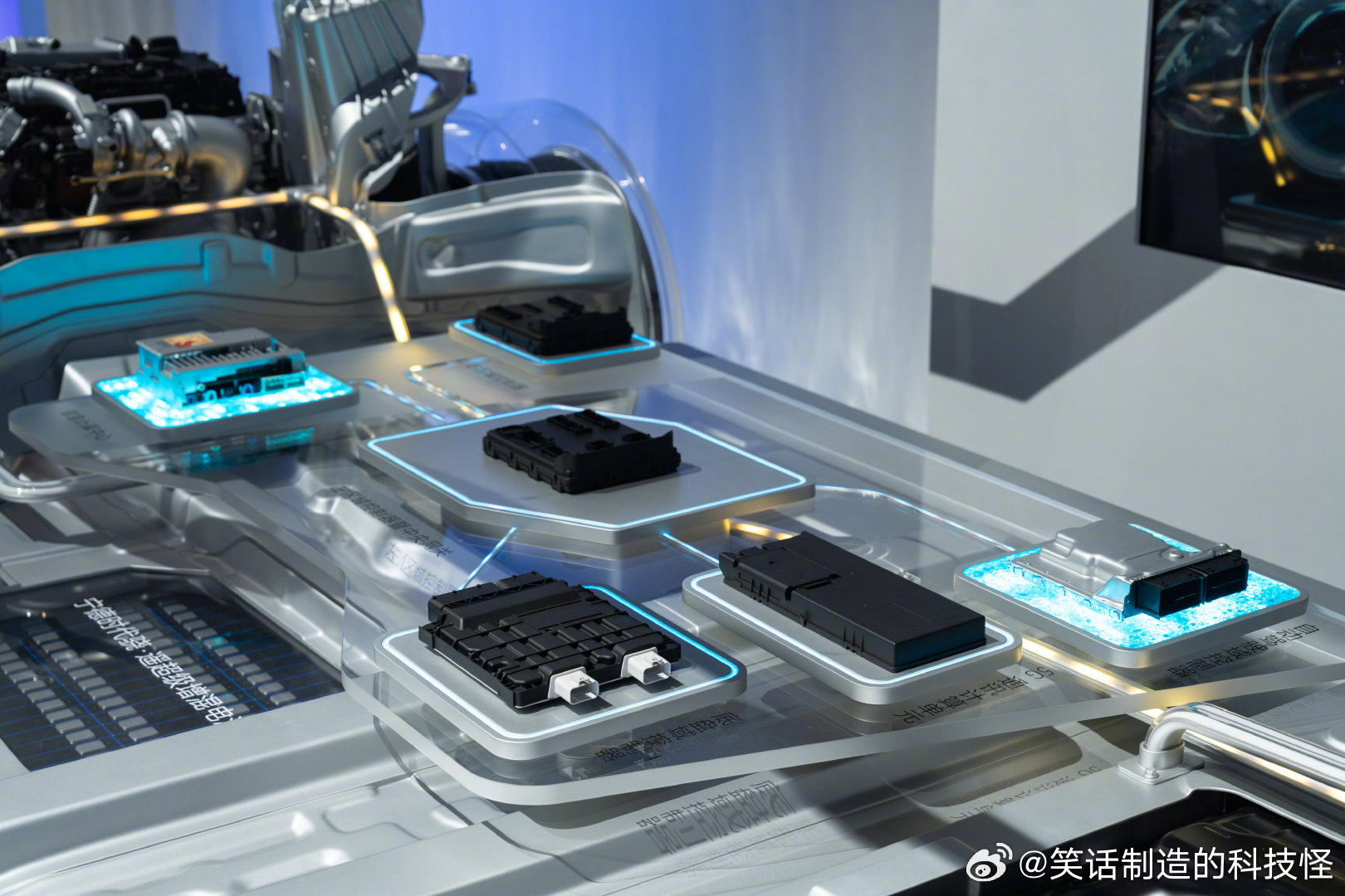 【当新能源SUV开始审美疲劳，这车是真虎FREELANDER神行者全球首秀】买新