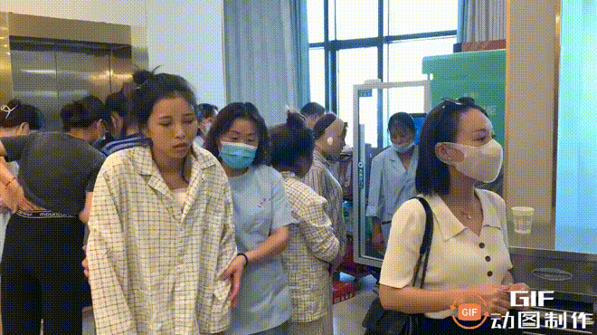 从此不像爹也不像妈，只想嫁入富豪家。怎奈自己傻如瓜，骗财骗色又被渣。