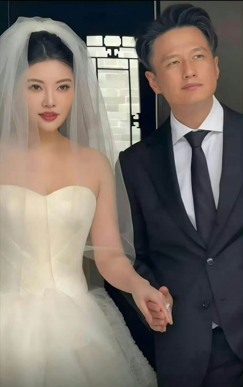 六公主镜头下的徐冬冬 果然还得看央视镜头，不偏爱不美颜，真实记录下徐冬冬优雅又灵