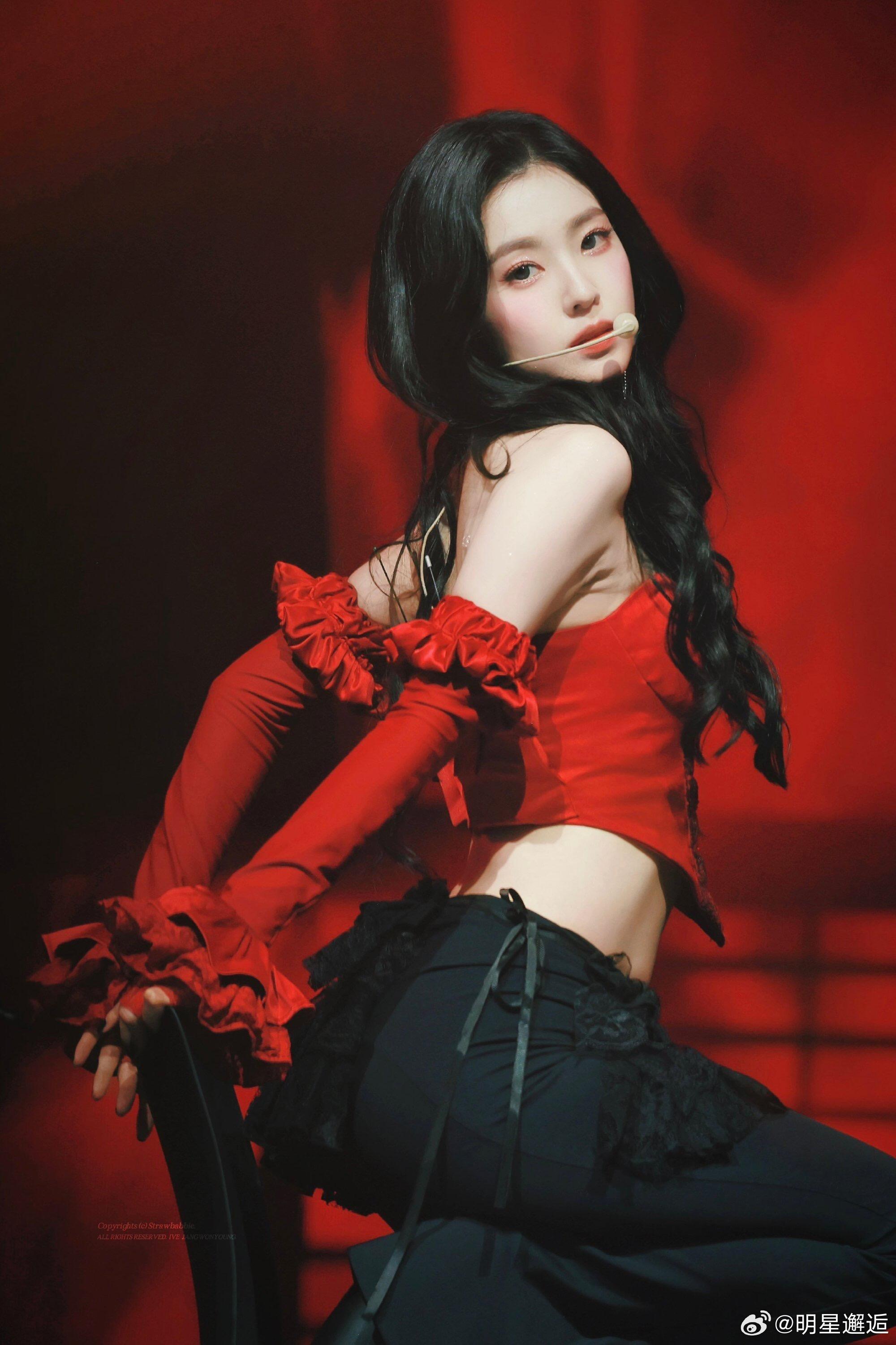 愚人节贺图 张元英站姐发的裴珠泫，大美女就要穿红色 