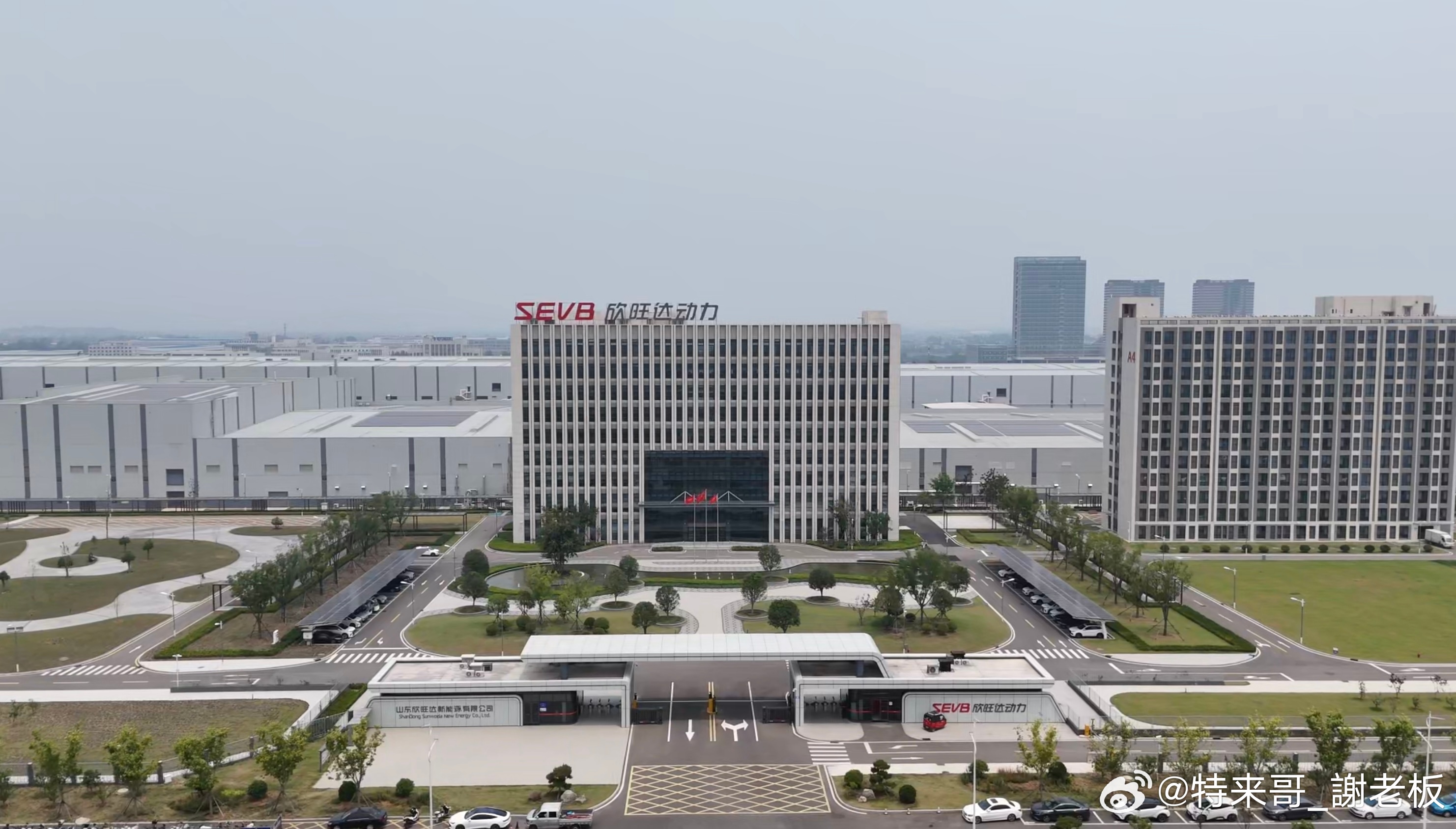 欣旺达枣庄基地，在未来可能是全球规模最大的动力电池生产基地。这座占地2300亩的