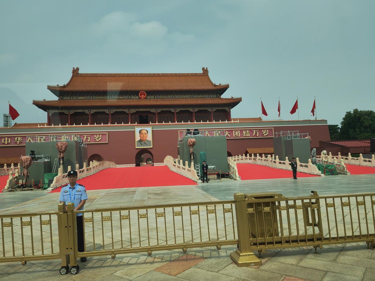 天安门广场准备好了九三阅兵对你来说有怎样特殊的意义 九三阅兵