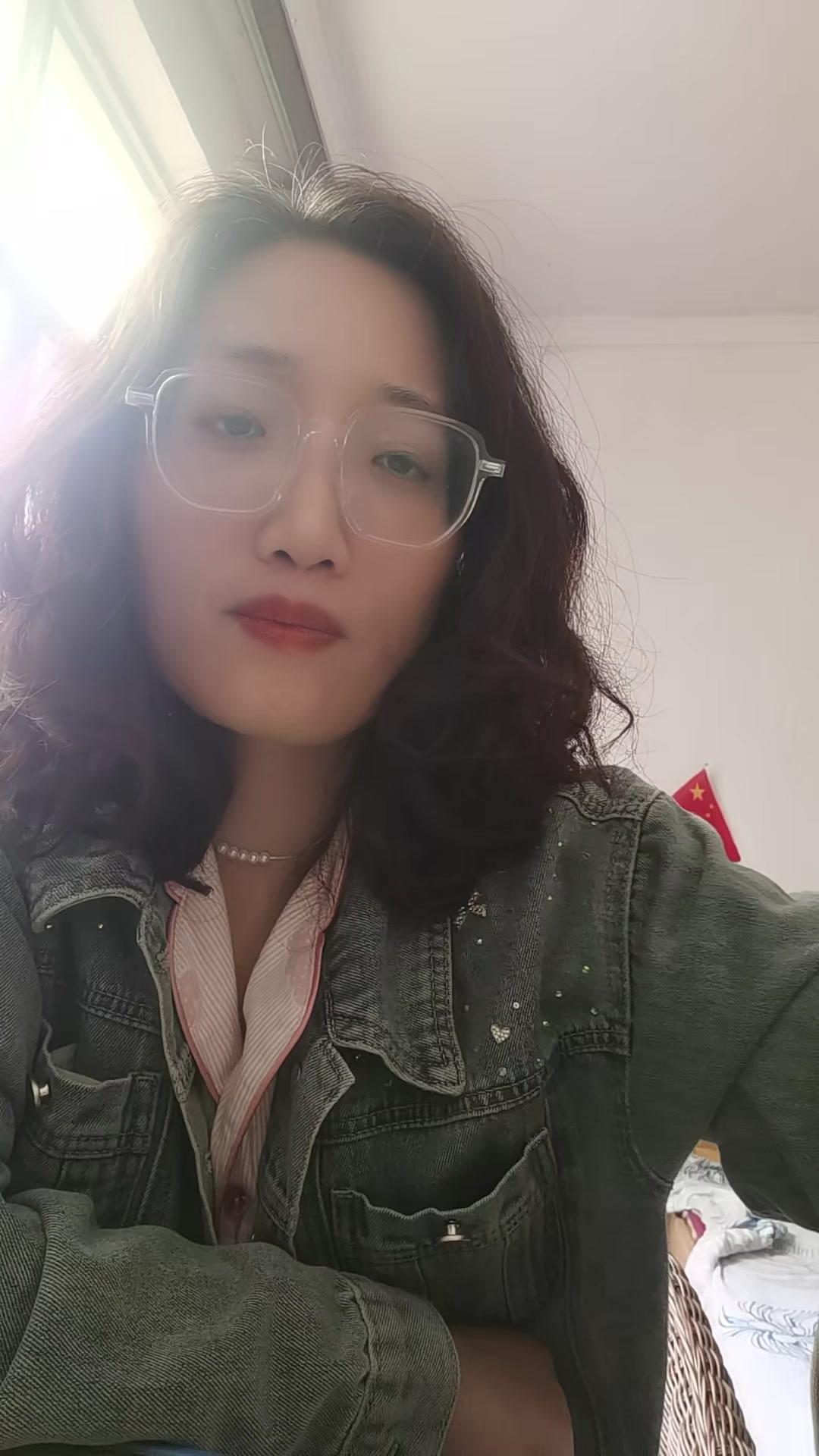 男人的妻子究竟是外人还是自己人？💬男人到了一定年纪才懂妻子的重要性，这或许可以