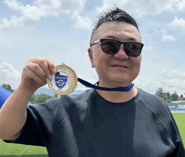欣悉：意大利足协为董路颁发国际教练证书！

意大利足协FIGC，为董路颁发欧足联