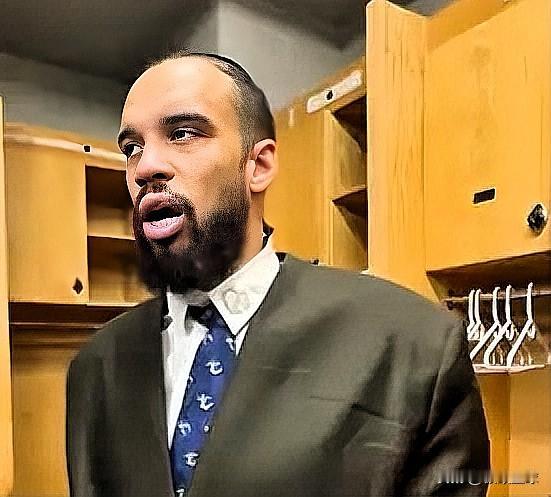 太阳恶汉狄龙真敢说啊！
直言亚历山大“有点脆”

太阳0-2落后雷霆，系列赛已经