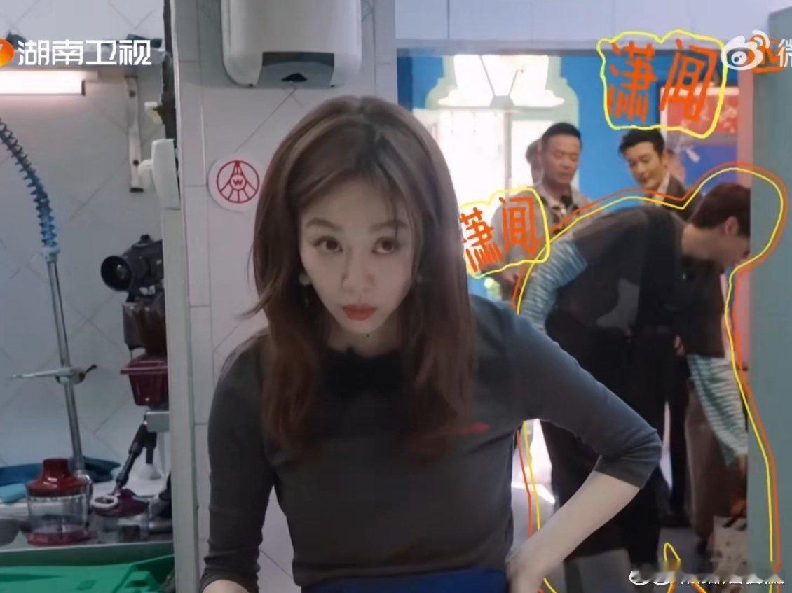 翟潇闻生日变中餐厅团宠 翟潇闻疑似被做局了中餐厅 家人们快看！翟潇闻生日这阵仗，