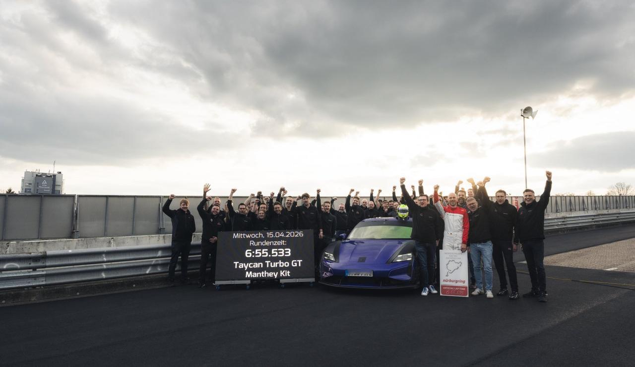 搭载Manthey套件的保时捷Taycan Turbo GT，以6分55秒533