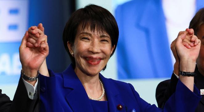 高市早苗妄图打台湾牌，却意外解锁了中国的战争赔偿底牌！她眼中的政治博弈筹码，恰恰