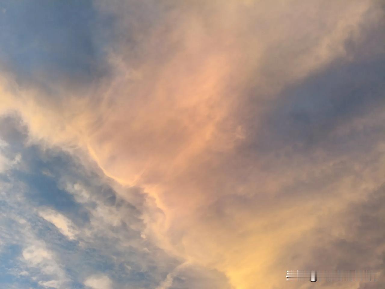 大部分男人过了30岁就不喜欢交新朋友了。

因为新朋友的成本太高了。

随着年龄