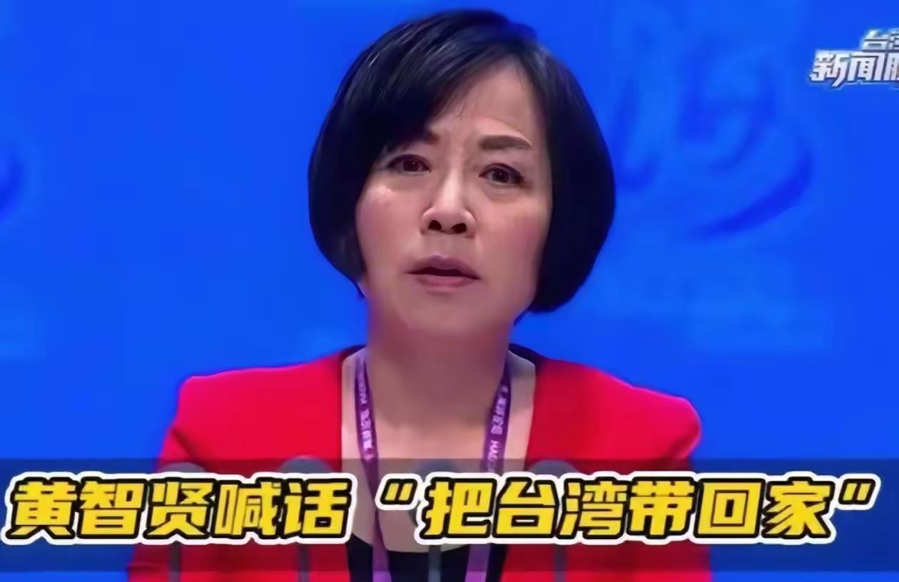 以前，她是黄智贤，现在话风变了，变成了“绿”智贤了。所以，湾湾的那些政客，几乎都