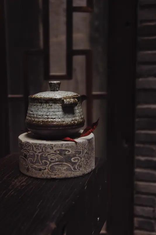 看到“古韵今风共一炉”这个上联，瞬间感觉文化的交融感扑面而来。古韵是历史沉淀的芬