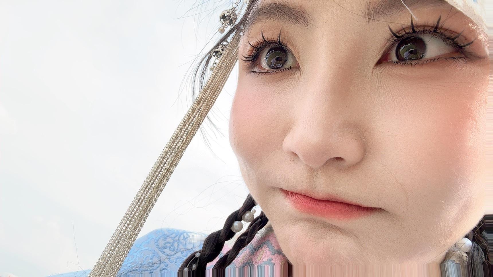 减肥太猛断崖式变老了这就是圆脸显小的原因吧？所以脸上还是要有肉的，吃吧吃吧，没问