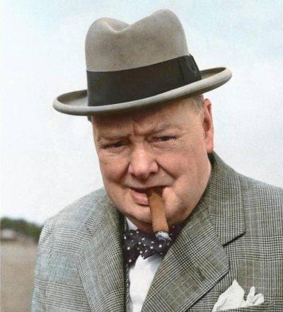 英国前首相丘吉尔曾一针见血地指出：“如果不是美国投下原子弹，日本这个国家也许早就