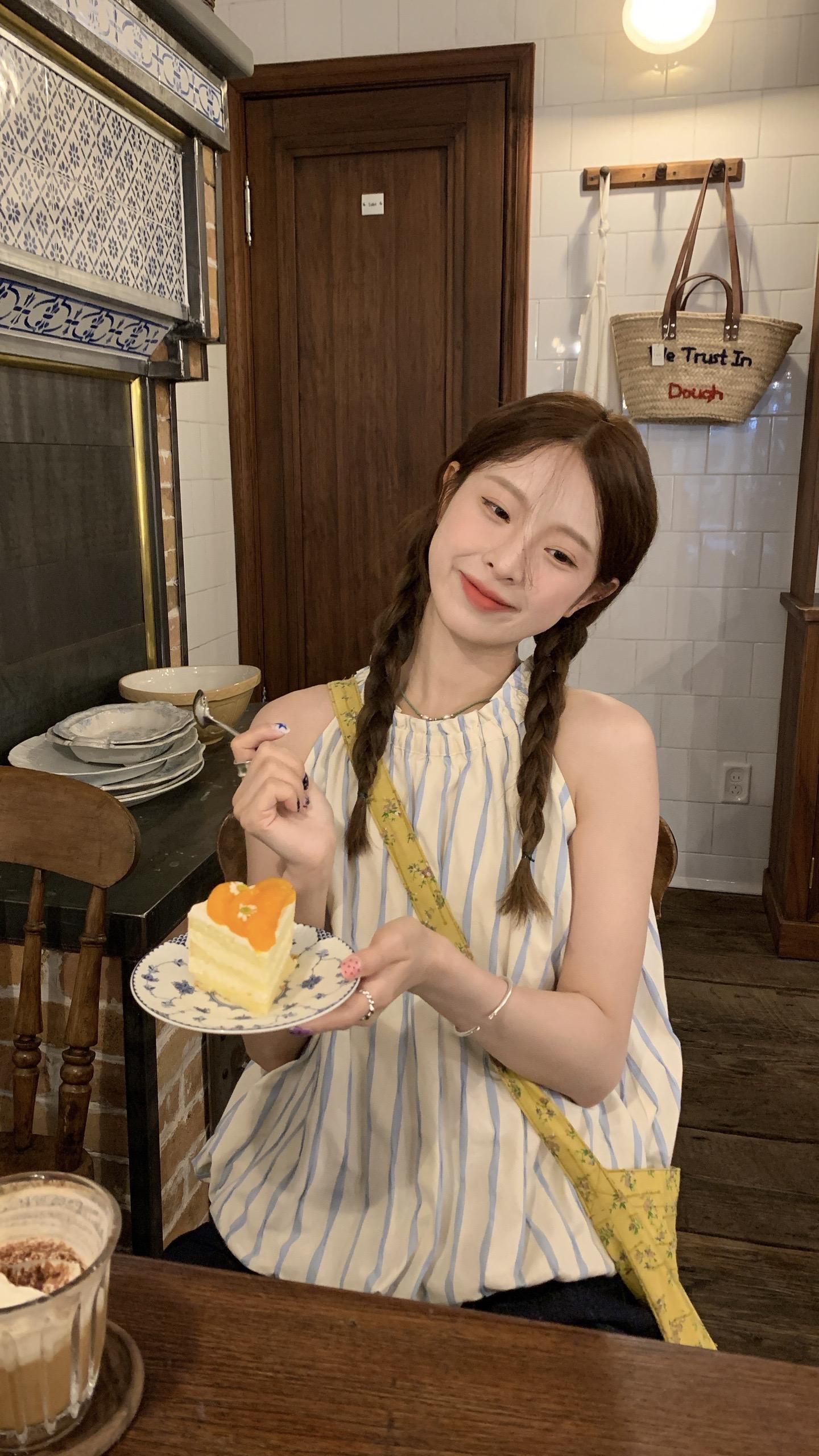是一块香甜小蛋糕🍰。