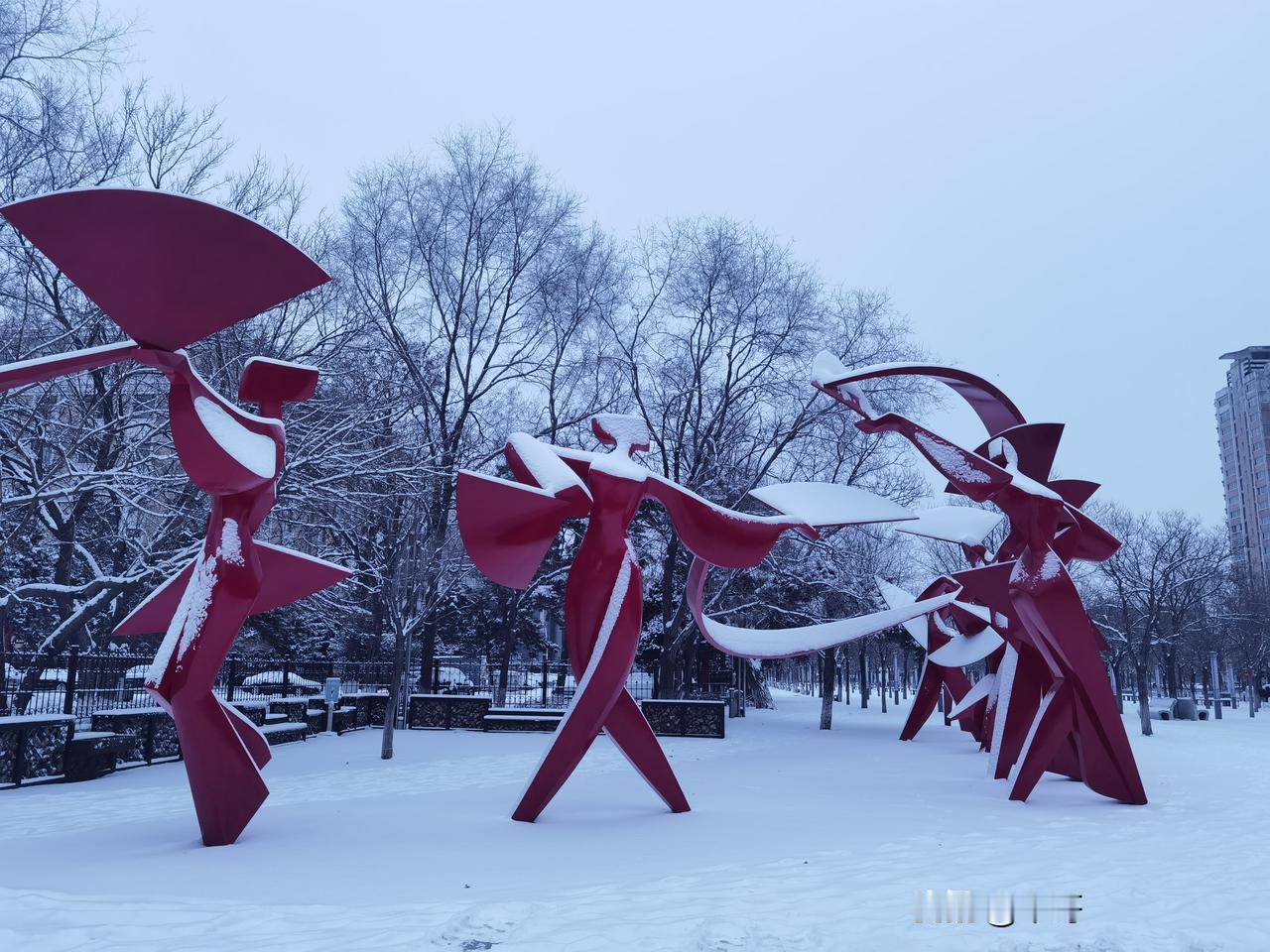 沈阳就这样了，冬天在家多穿点吧！我看电视要盖被，炒股是看一眼，就去厅里跑几步，热