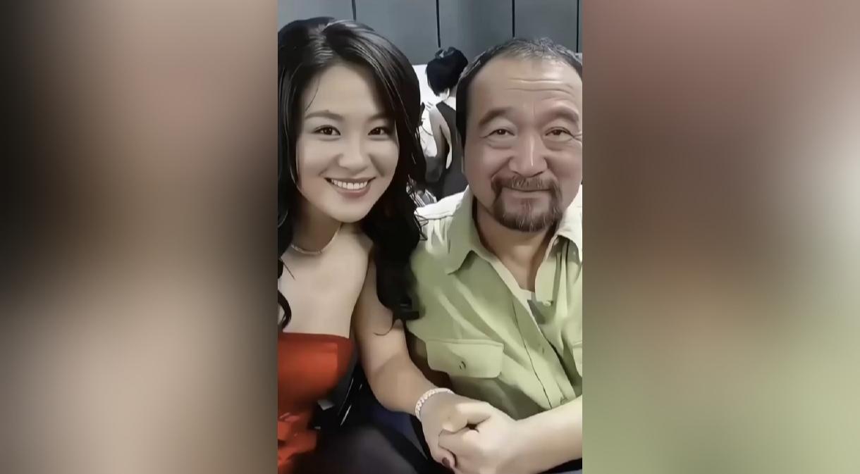 谁还记得《神医喜来乐》里明艳动人的赛西施？
 
沈傲君把这个角色演活了，眉眼温婉