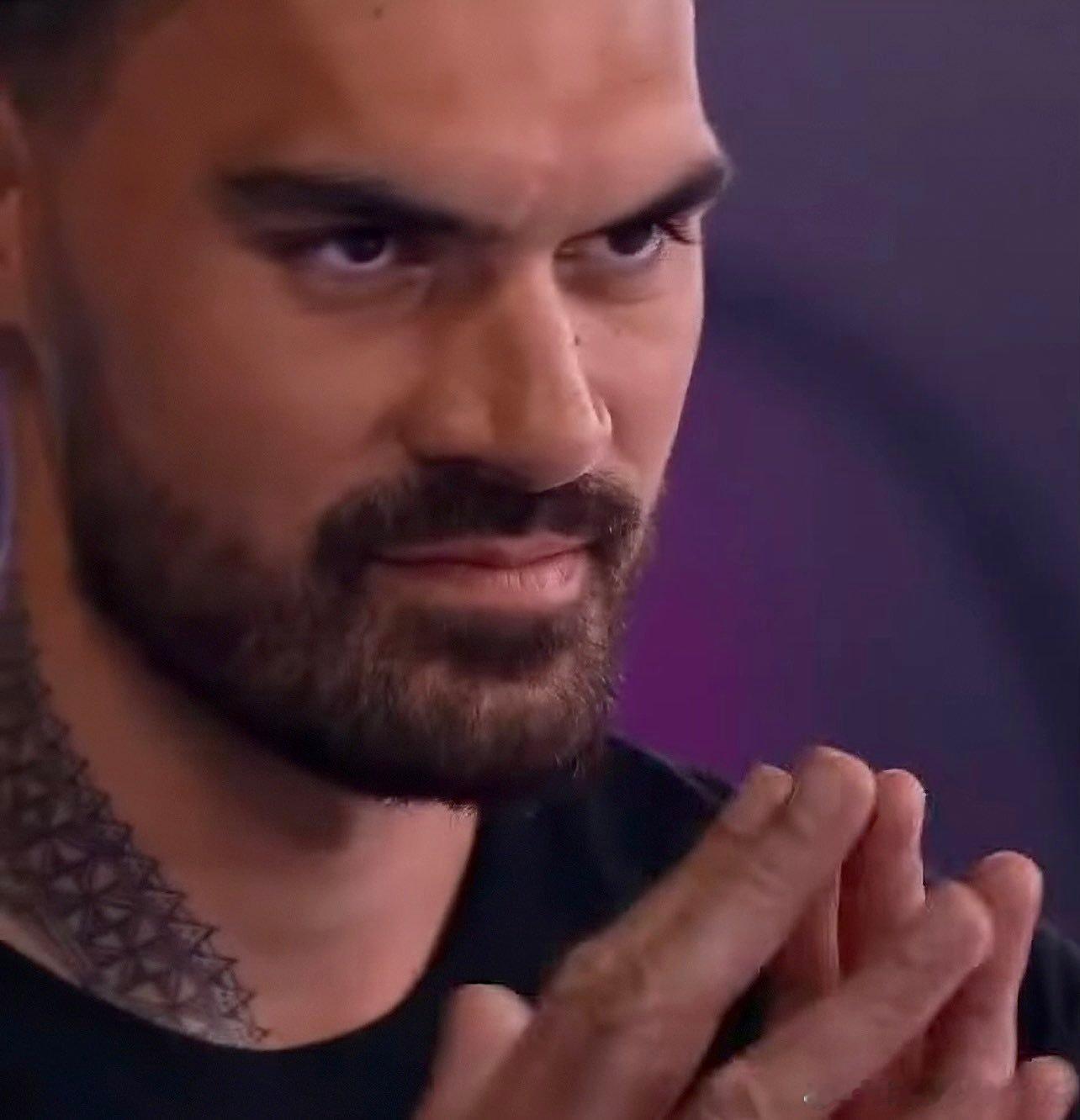 今天亚当斯半场罚球8中8，将赛季罚球命中率提升到78.9%，生涯罚球命中率仅为5