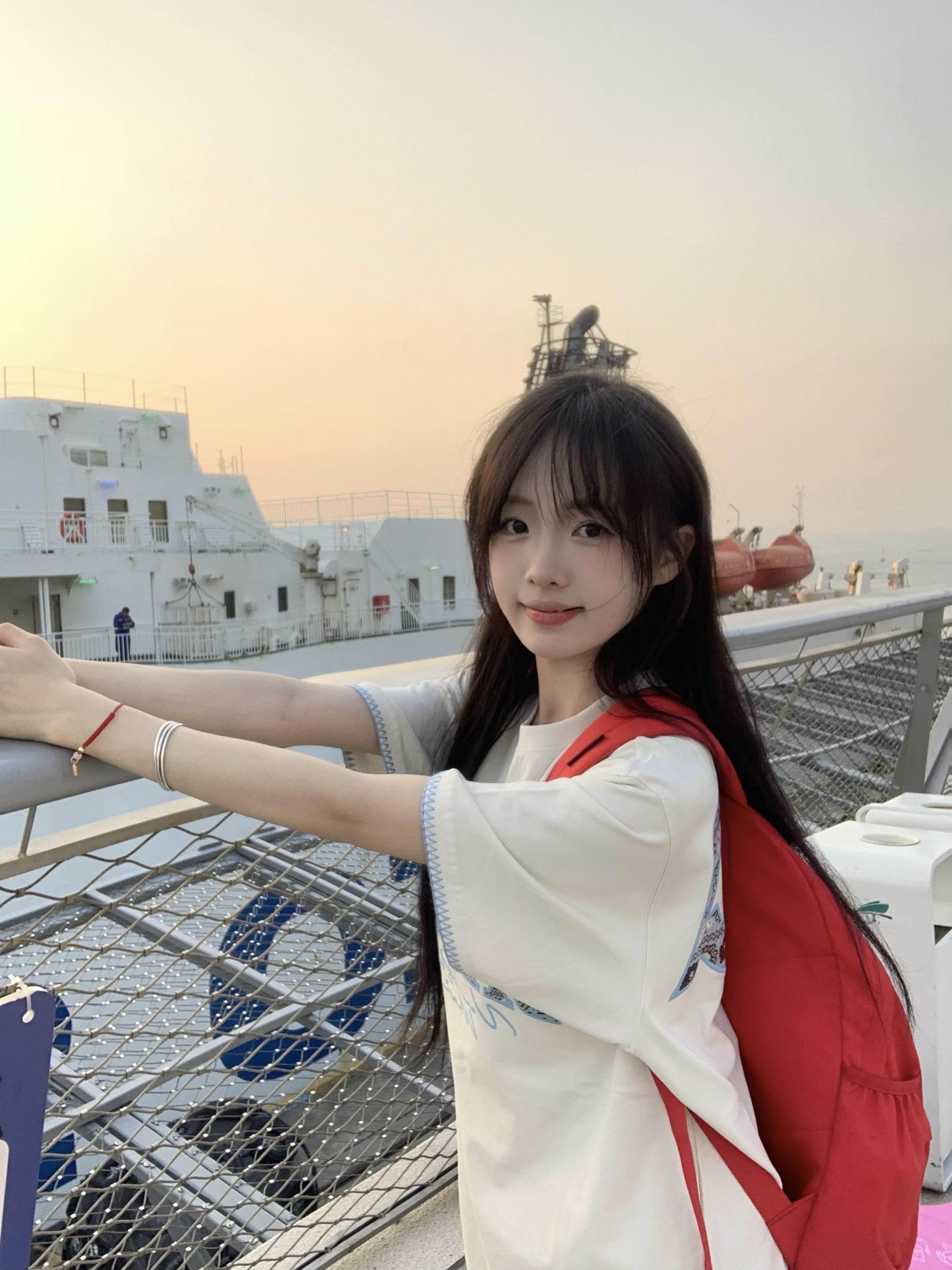 把爱放在阳光下 才能明媚.˶oᴗO˶ಣ。