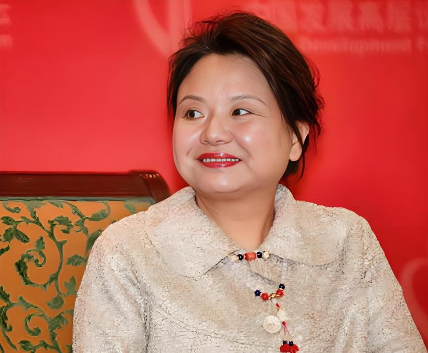 “中国的钱我是不会还的！”一位女企业家欠下200亿巨额债务，却一分钱都不还。随后