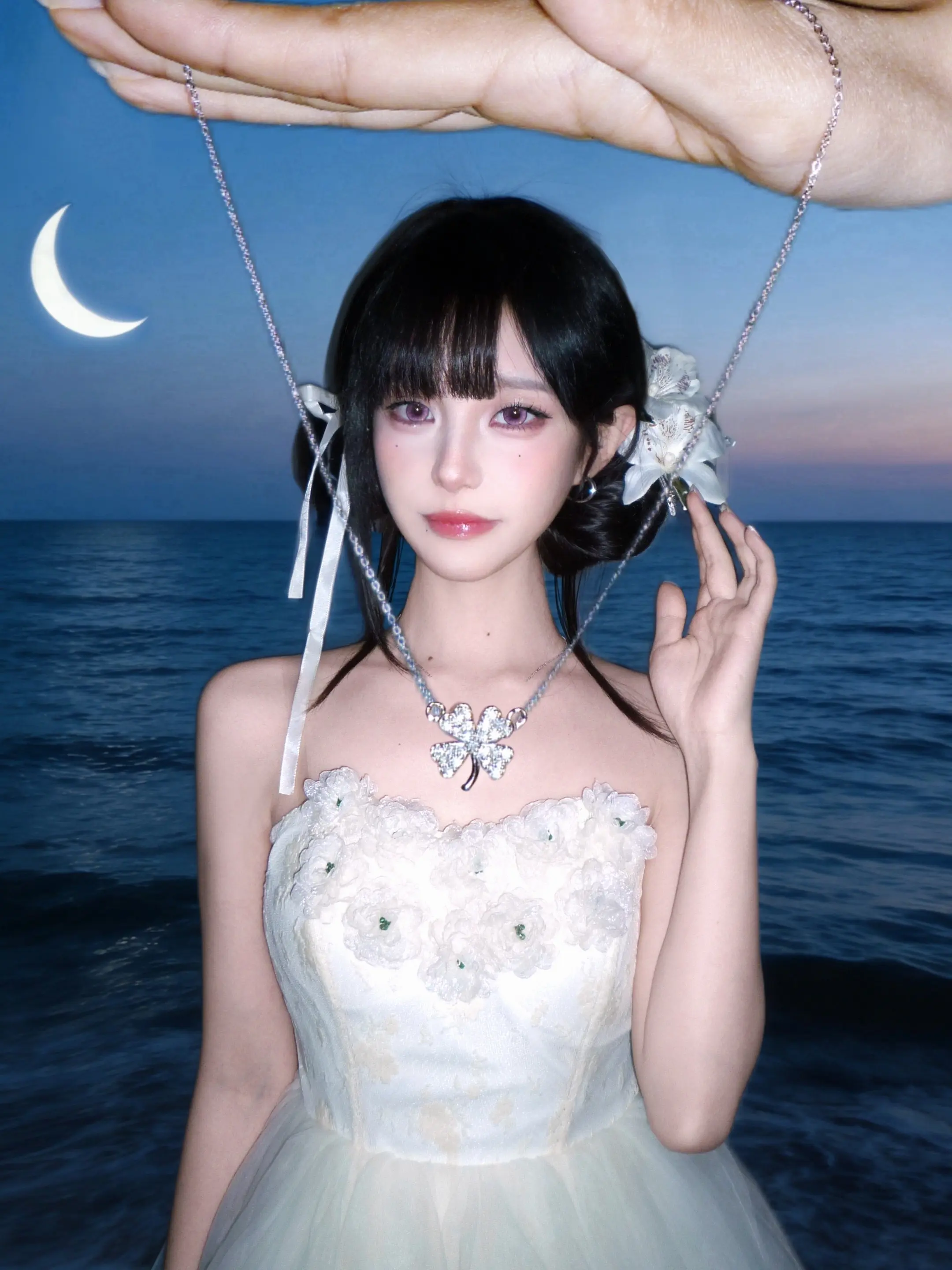 我的锁骨里，藏着一颗永不凋零的四叶草