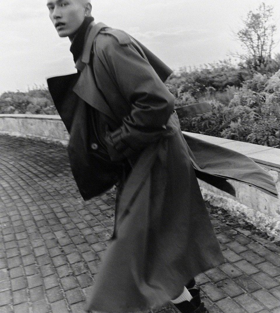 米卡芭莎男士十一月刊封面英伦文艺感大片摄影 ：金家吉 