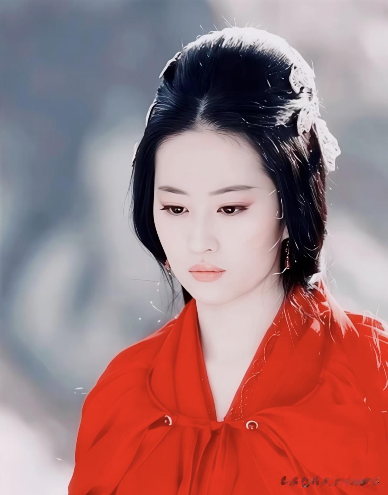 "巧笑倩兮，美目盼兮"——这八个字是《诗经》写美的天花板，写的是春秋时期齐国公主
