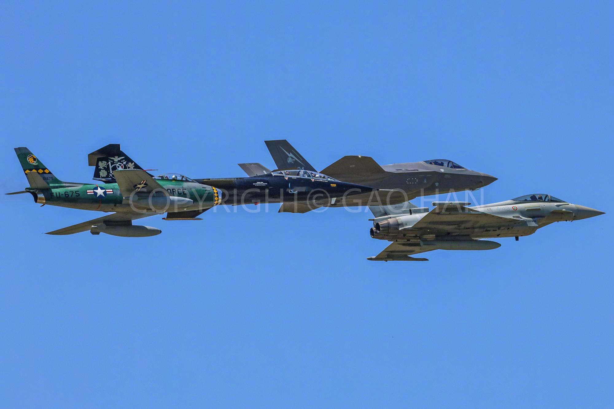 航空君航空科普 这几架飞机年龄能差60-70岁，还能一起飞可不容易，这就是传承飞