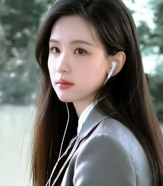 《翘楚》破万了！陈都灵厉害，是实打实地的流量花流量直逼白鹿，就看《莫离》是否会破