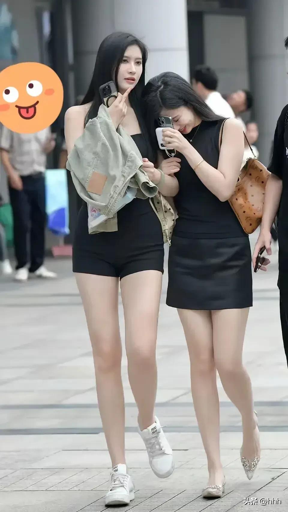 笑语盈盈暗香来，似曾相识燕归来。