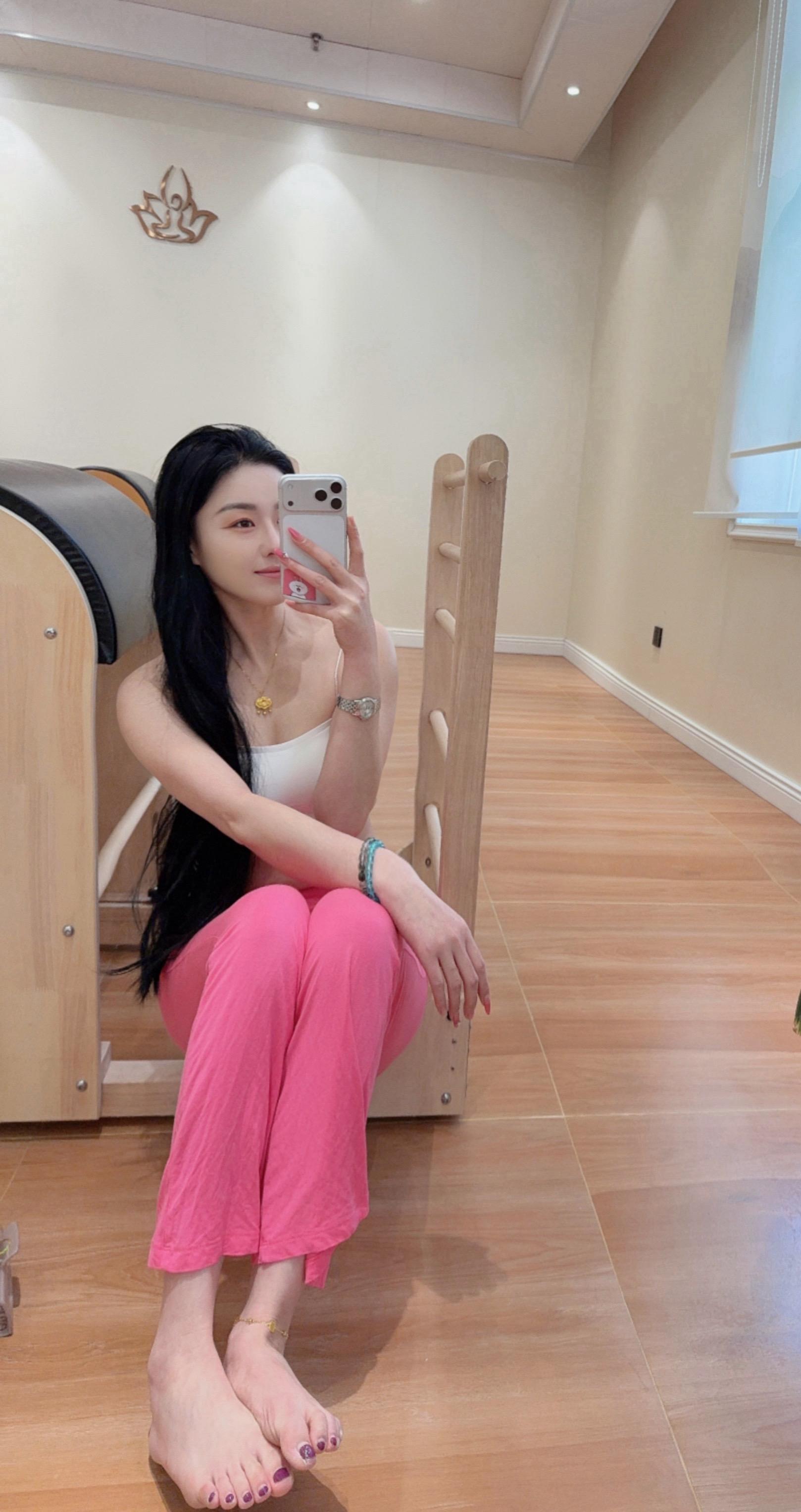 三十岁以后的漂亮，只管日复一日坚持，时间自有答案.