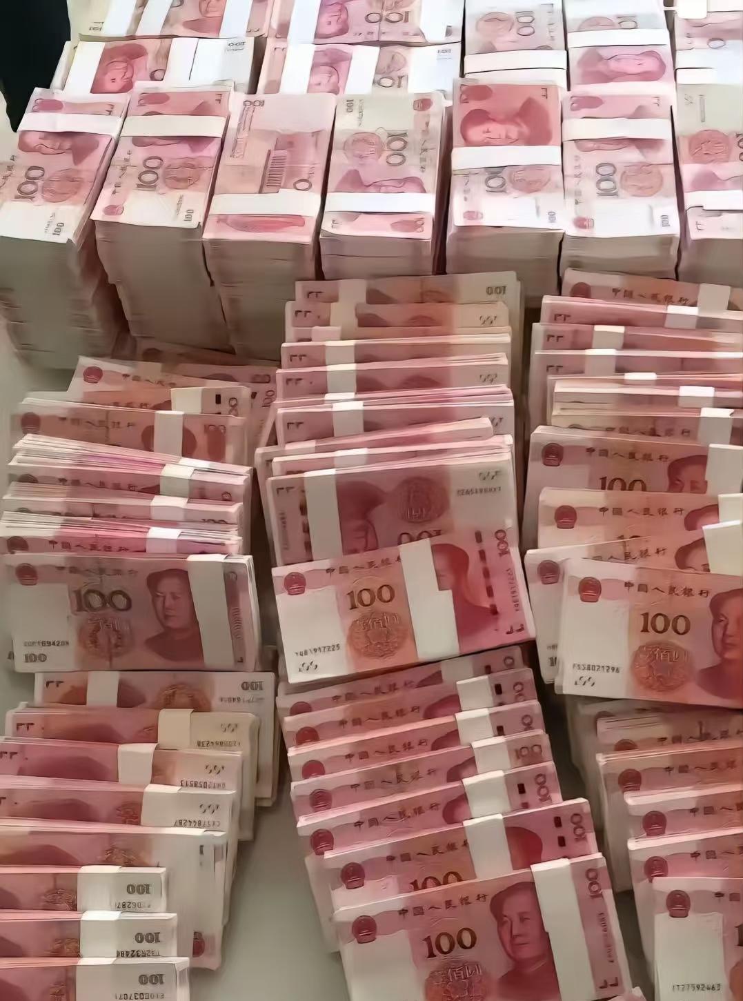 小凡说一年赚100万，
但是一年也必须花费100多万，
到头来照样是一个穷鬼，