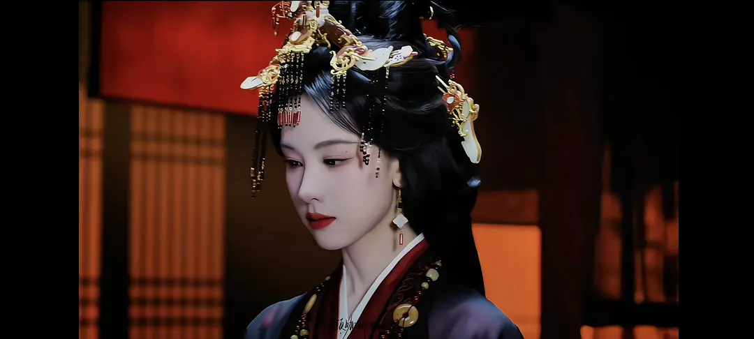 翘楚再看一遍还是很喜欢陈都灵楚朝这套妆造呀美绝了毕竟翘楚播前楚朝这套就有百万赞视