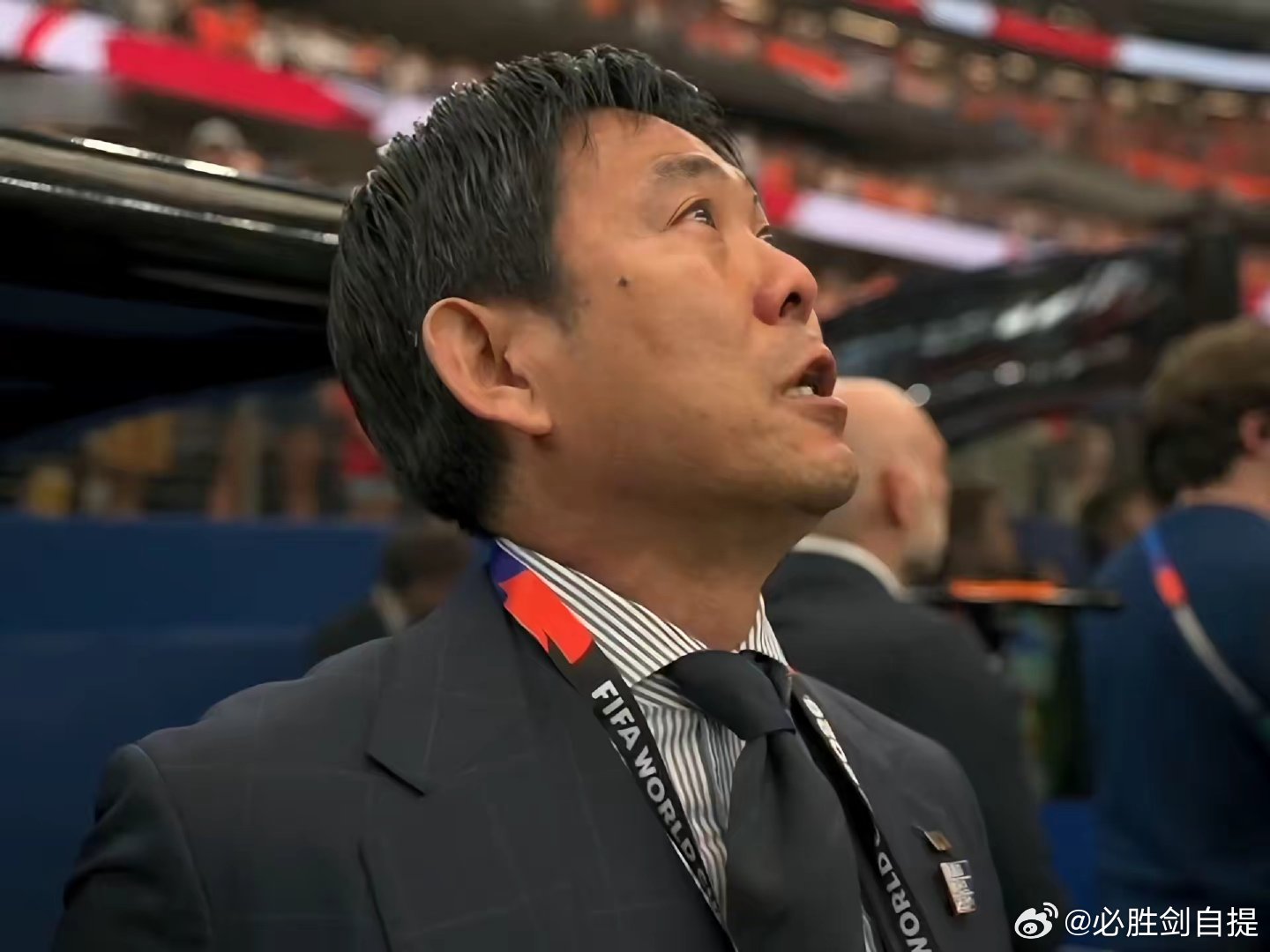“中国足球请低下你那高傲的头颅 像别人学习吧” 世界杯